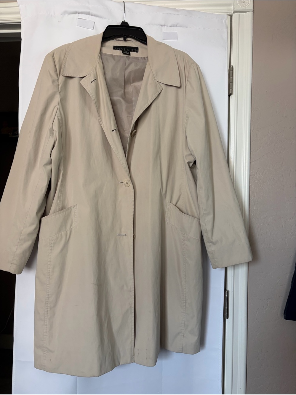 Ann Klein beige trench coat